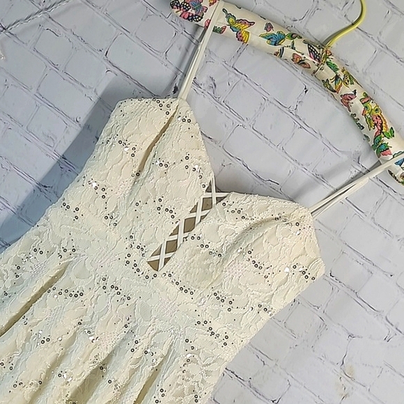 B. SMART White Floral Lace Sequin Mini Summer Dress Juniors Size 9 - Picture 5 of 16